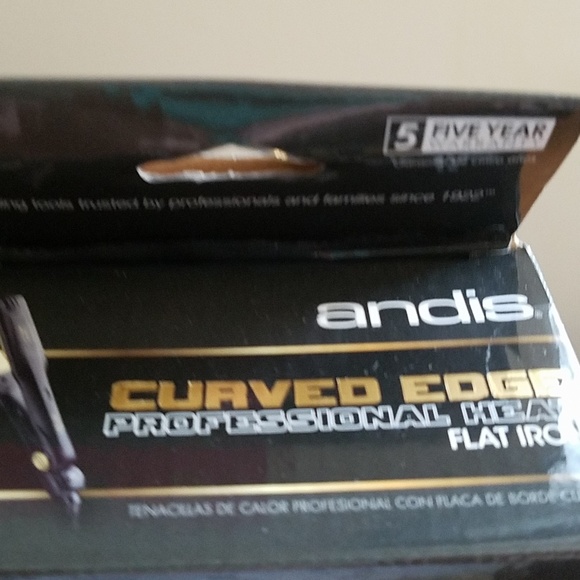 NWT flat iron with curved edge - Picture 6 of 8